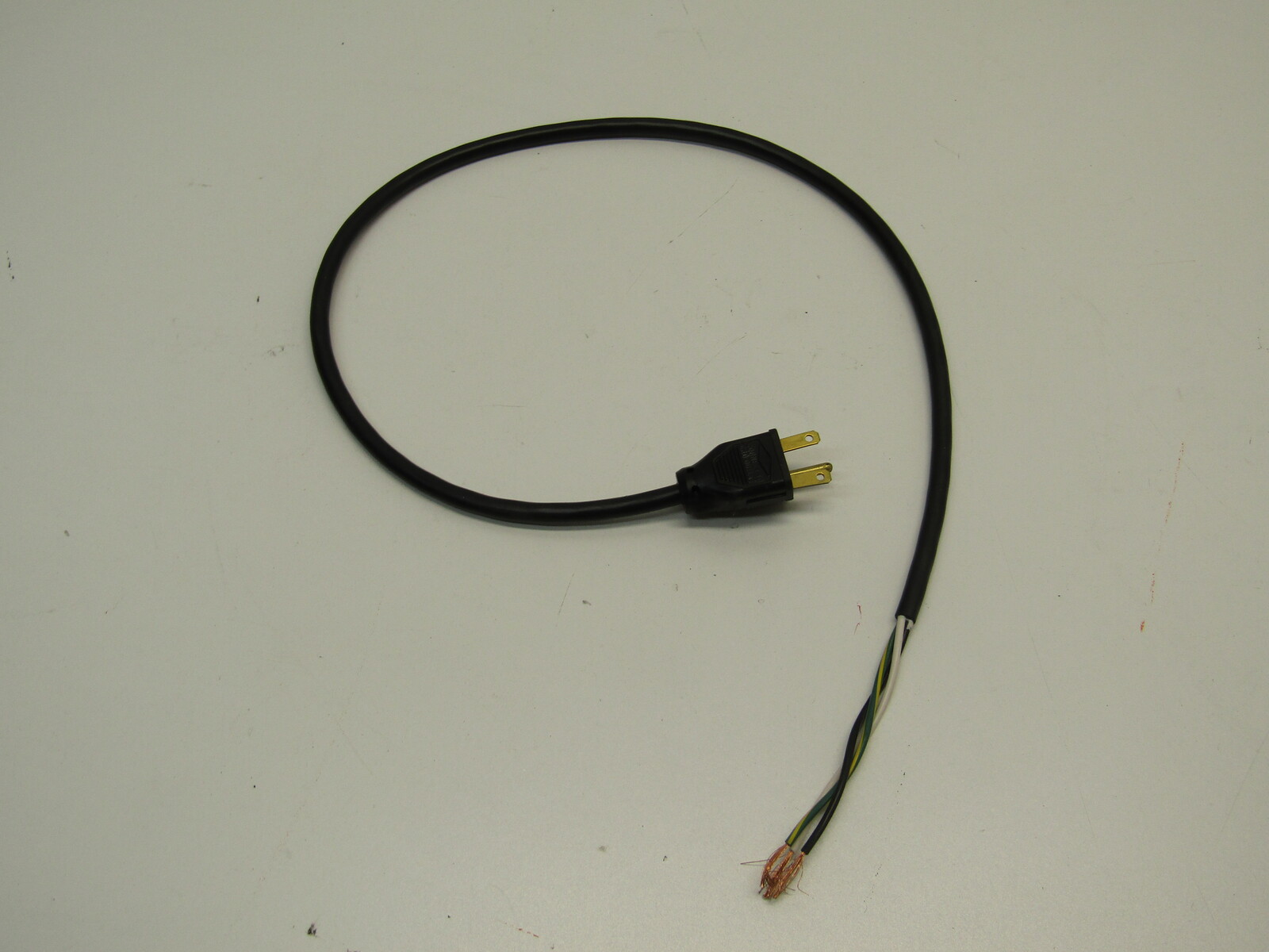 CORD SET,230V,15A,STR CAP 36" LONG